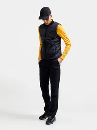 1910986-999000_CORE Light Padded Vest M_Closeup6.jpg